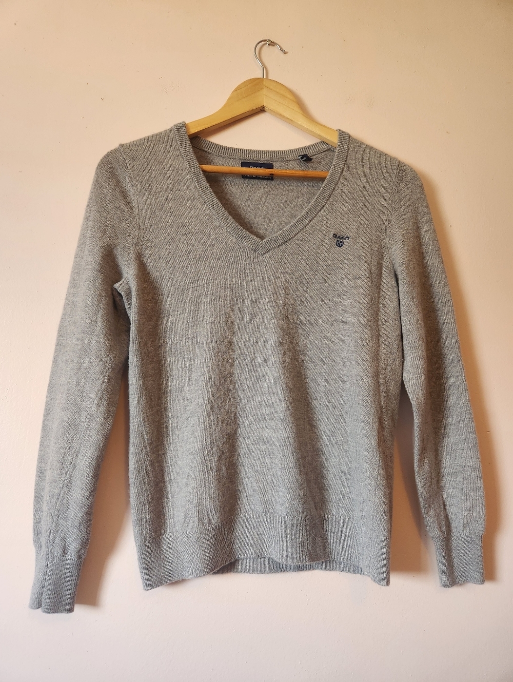 GANT Men's Extra Fine 100% Lambswool V-Neck Sweater Grey Melange Size M EUC